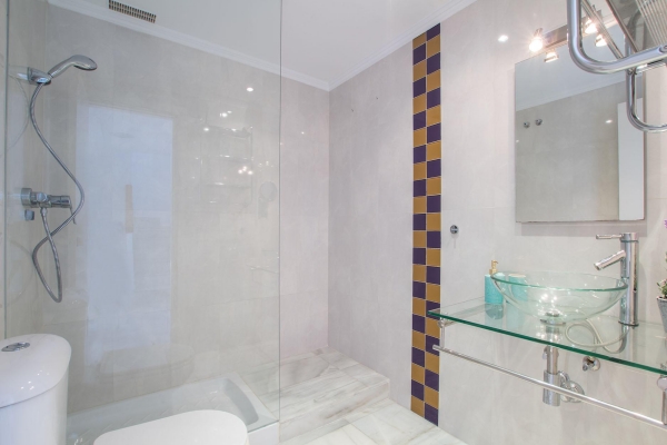 Sold: 4 Bedroom, 4 Bathroom Townhouse in Marbellamar, Marbella Golden Mile