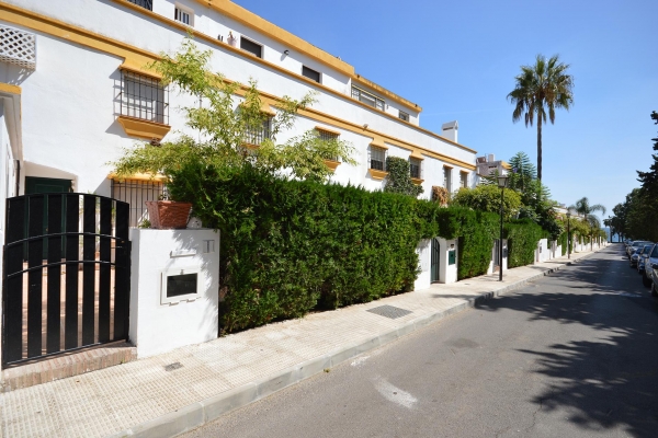 Sold: 7 Bedroom, 7 Bathroom Townhouse in Marbellamar, Marbella Golden Mile