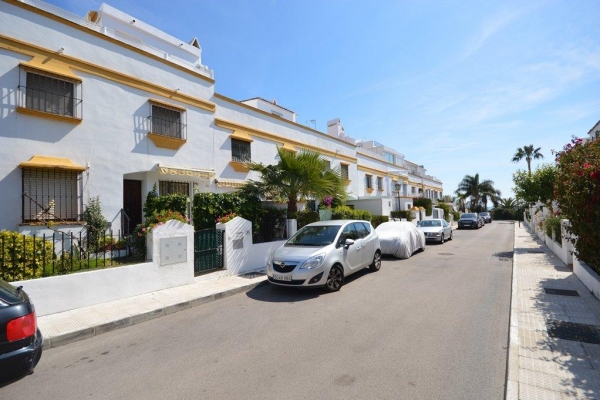 Sold: 4 Bedroom, 3 Bathroom Townhouse in Marbellamar, Marbella Golden Mile